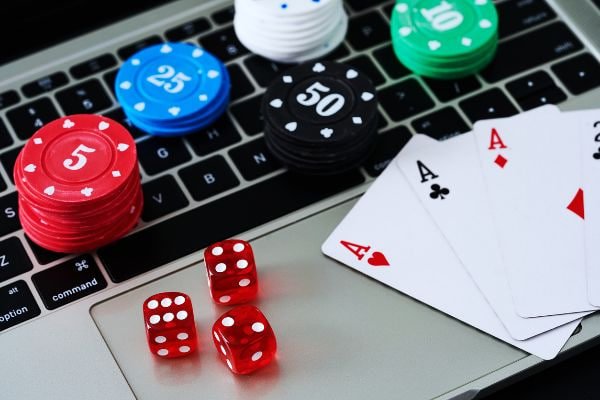 Ringkasan transaksi 66d di layar ponsel